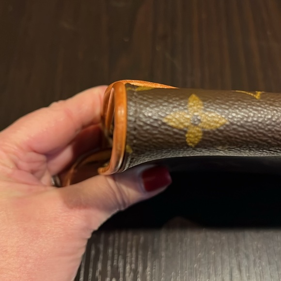 Louis Vuitton Pochette Twin GM Clutch - Picture 4 of 5